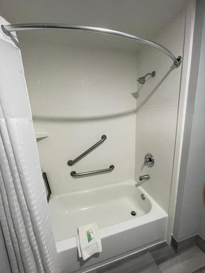 印第安納波利斯 拉坎特印第安纳波利斯机场执行公路旅馆酒店 外观 照片